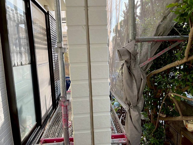 明石市　柱周りのコーキングの劣化